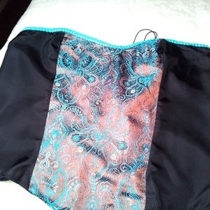 HUG THOSE CURVES! PRETTY Teal/White Paisley Corset